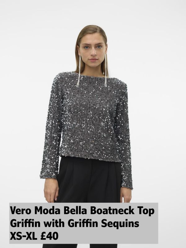 10317045 Bella LS Boatneck Top Griffin With Griffin Sequins Xs XL £40 Model 3