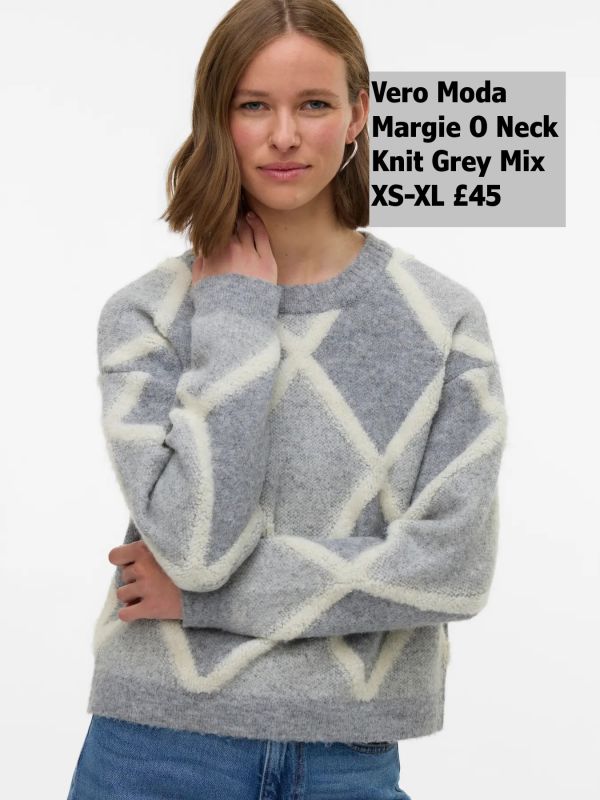10336726 Margie LS O Neck Pullover XS XL £45 Model 3