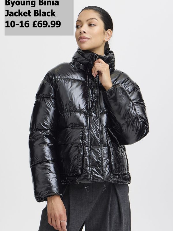 20815115 Binia Jacket Black 10 16 £69.99 Model 4