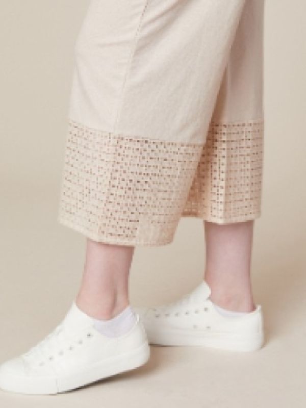 29915 051Cropped Linen Look Trouser With Embroidered Border Beige XS XL £45 Model 3