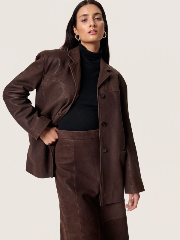 30408402 Parvati Leather Blazer Coffee Bean £279.99 Model 5