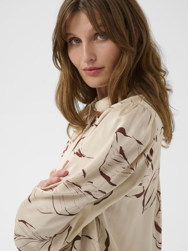 30409030 Clero Printed Shirt Oatmeal Leaf Print XS XL £74.99 Model 5