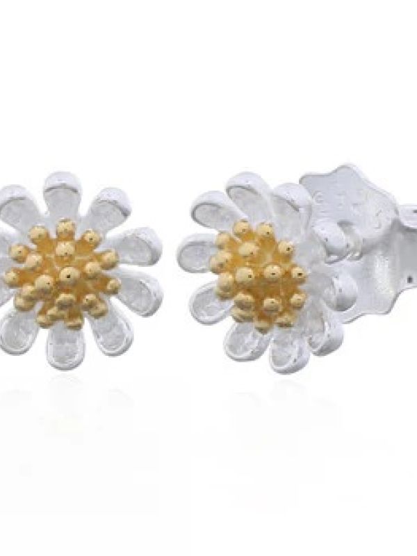 Daisy Flower Stud Earrings £19.90